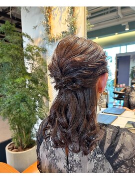 トリコ ショップアンドヘアサロン(tricot shop hair salon) ハーフアップアレンジ♪yu
