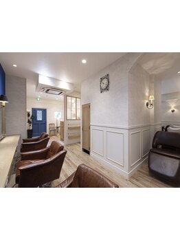 －30代・40代のオトナ女性へ－ERDA自慢の贅沢空間。薬剤/技術/内装の全てを追求。大人が満足する上質サロン