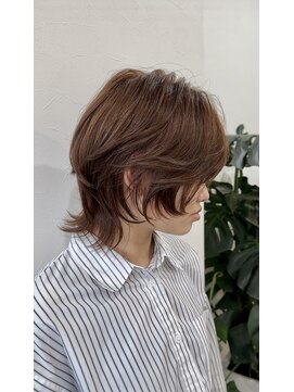 エーケイ(AK) ショートウルフ