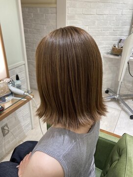 コム(com by neolive) 外ハネスタイル