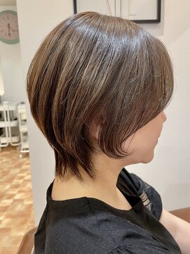 アイニ 河内小阪店(aini) 白髪ぼかしカラー白髪ぼかしハイライト大人ショート30、40、50代