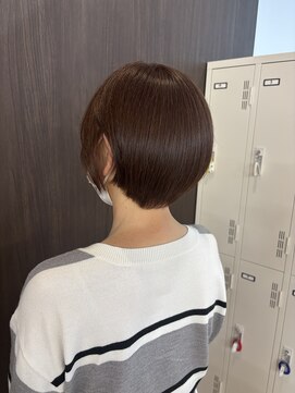 アンドゥ ヘア ファミリア(Andoux Hair familiar) 丸みショートボブ
