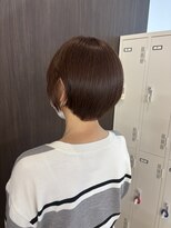 アンドゥ ヘア ファミリア(Andoux Hair familiar) 丸みショートボブ