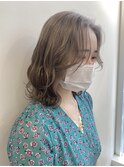 柔らかベージュ