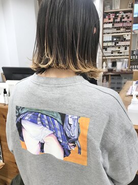 コス(kos) 『nanuk*ueki』毛先ハイトーンブリーチボブ