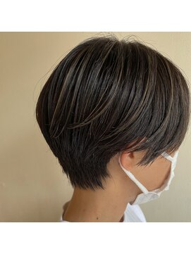 アプレ(appeler) 大人ハイライト　ハンサムショート