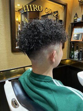 ヒロギンザバーバーショップ 大宮店(HIRO GINZA BARBER SHOP) ツイストパーマ フェード 大宮 埼玉