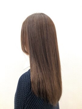 クオリス 上福岡店(QUALIS) アッシュブラウン/ナチュラルストレート/ロング/縮毛矯正/