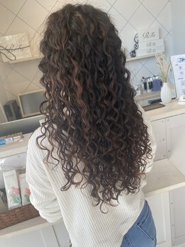 アンジュベイナハ (Ange Bay NAHA) 黒人風ツイストスパイラルパーマ