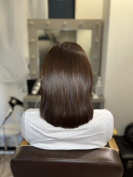 アールサロン アオヤマ(Rr SALON AOYAMA) なめらかなまとまり感