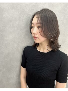 アヴニール(avenir) ナチュラルアッシュ x くびれロブ