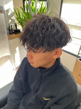 プラスイズム(PLUSISM) メンズパーマ