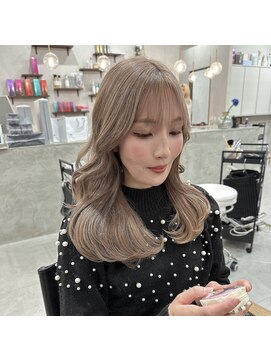 スターク(stark) ミルクティー/レイヤー/くびれレイヤー/ベージュ/レイヤー/姫路