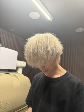 ルーストデラックス 京都河原町三条(ROOST dx) ハイトーンマッシュウルフ