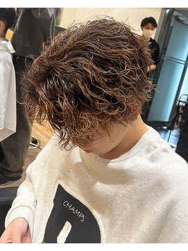 ルースト 渋谷店(ROOST) [おしゃれな人はこれ！]ブラウン×サーフカール