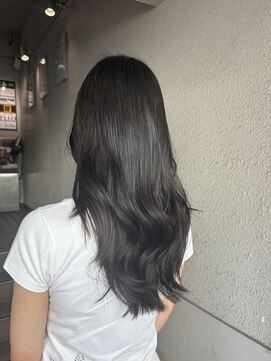 ローグ(Logue) 黒髪ロングレイヤーカット