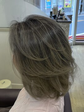 アル 荏原町 旗の台(ARU) ミディアムヘアのバイヤレージュ
