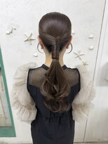 メカマハロジャミング(Me Ka Mahalo Jammming)&nbsp;上品なローポニースタイル/大人ヘアセット