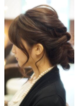エアリー ヘアーデザイン(airly hair design) シニョン&編み込み