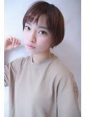 美フォルムショートボブ　襟足浮かないカット技術