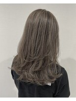 イト(ito.)&nbsp;外国人風レイヤーハイライト_こなれミディホワイト_グレージュ