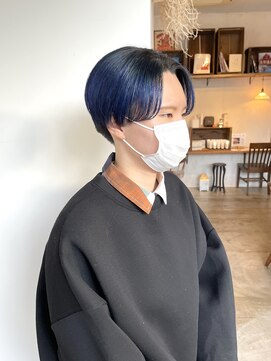 ヘアーアイストゥーレ(HAIR ICI TRE) ブルーカラー 刈り上げ女子 担当渡辺聖