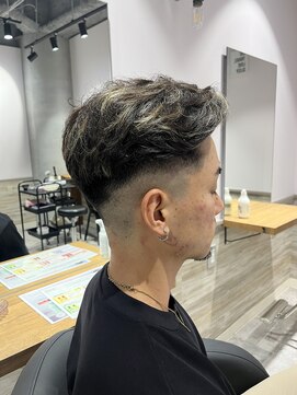 リーオオサカ(Lee Osaka) メンズカット　フェード　/kana