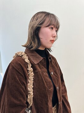 ユー(yew) design color beige