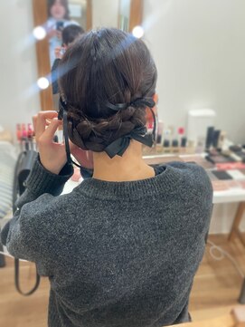 エリリーム(mlilym) 三つ編みアレンジ