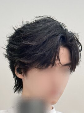 バース バイ ハピネス(BIRTH by happiness) 韓国へアカルマパーマワックスなしセンターパート黒髪ウルフ