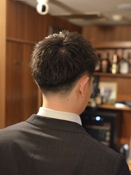 ダウバーバーショップ 表参道(DAU BARBER SHOP) 大人ショート フェード ビジネスショート ビジネスメンズ