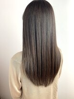 フルショウ 小牧(FURUSHO)&nbsp;モノトーングレージュ×フレンチガーリースタイル