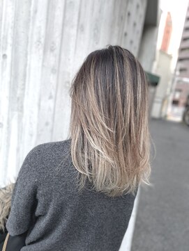 リバレッジ 広尾(Leverage) 大人の海外風バレイヤージュ【広尾、恵比寿】担当:尾上