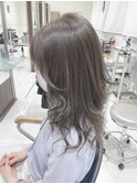 グレージュミディアム