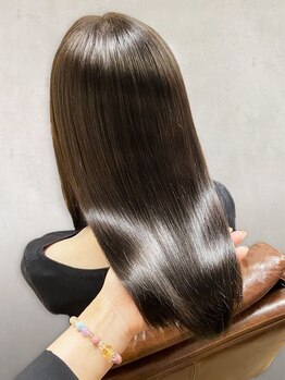 マビッシュヘアー(mabiche hair)の写真/真っすぐ過ぎない、なめらかな肌触りと綺麗な艶にこだわった新・縮毛矯正♪滑らかな手触りとツヤ感に感動☆