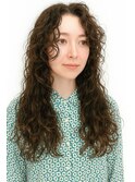 原宿スパイラルパーマくるくるパーマウルフヘアレイヤーカット