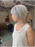 ホワイトグレー/ショートウルフ／ブリーチ2回～