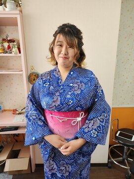 美容室イーナ(e na) ハーフアップで浴衣姿