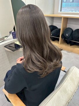 透明感グレージュ+上品なレイヤー