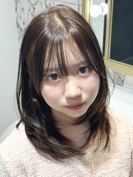 アマンドール(Aman D'or) 抜け感たっぷり◎ミディアムハッシュ×アッシュブラウン