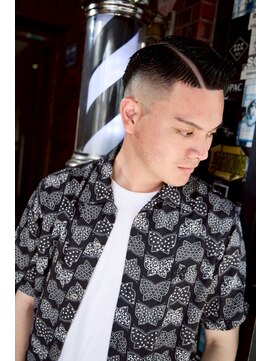 チルチェア 横浜(CHILL CHAIR) 七三ハードパート×スキンフェード <横浜/バーバー/理容室/床屋>