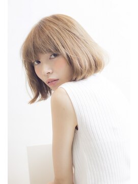 アミィヘアー(Ami Hair) アッシュベージュ×ふわボブ
