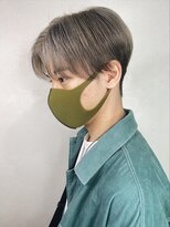 アンダーバーホワイト(_WHITE)&nbsp;前下がりセンターパート