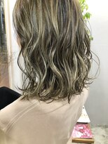 ヘアーデザイン ドア(hair design door)&nbsp;ミディアム×ハイライト