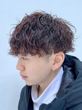 波巻きスパイラルパーマは、どんなファッションにも合わせやすいのが人気◎[大通/メンズ/メンズパーマ]