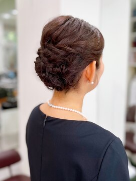 ジラ ヘアアンドメイク(girra HAIR&MAKE) ヘアセット