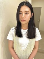 アメリ(Amelie)&nbsp;ダークトーンのミディアムヘア