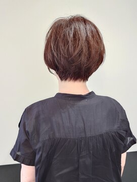 ラトリエコンタン(L´atelier Content) 30代・40代・50代におすすめ　ゆるっとクシュフワショートボブ