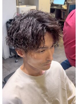 クオンヒール(QUON HEAL) センターパート波巻きツイストスパイラルパーマシャドウパーマn