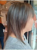 白髪ぼかし、ハイライト、レイヤーカット、グレージュ